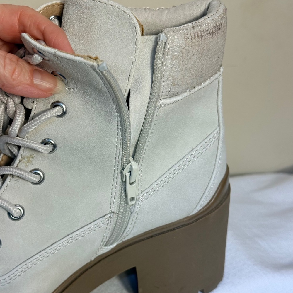 Wild Pair Bentlip Combat Boots Size 7 Cream Lace Up Side Zip Lug Sole Block Heel - Picture 11 of 15